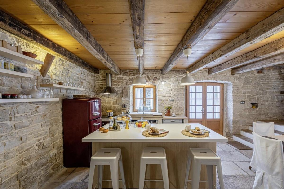 Una In Kranjcici - Haus Fuer 5-6 Personen Svetvinčenat المظهر الخارجي الصورة
